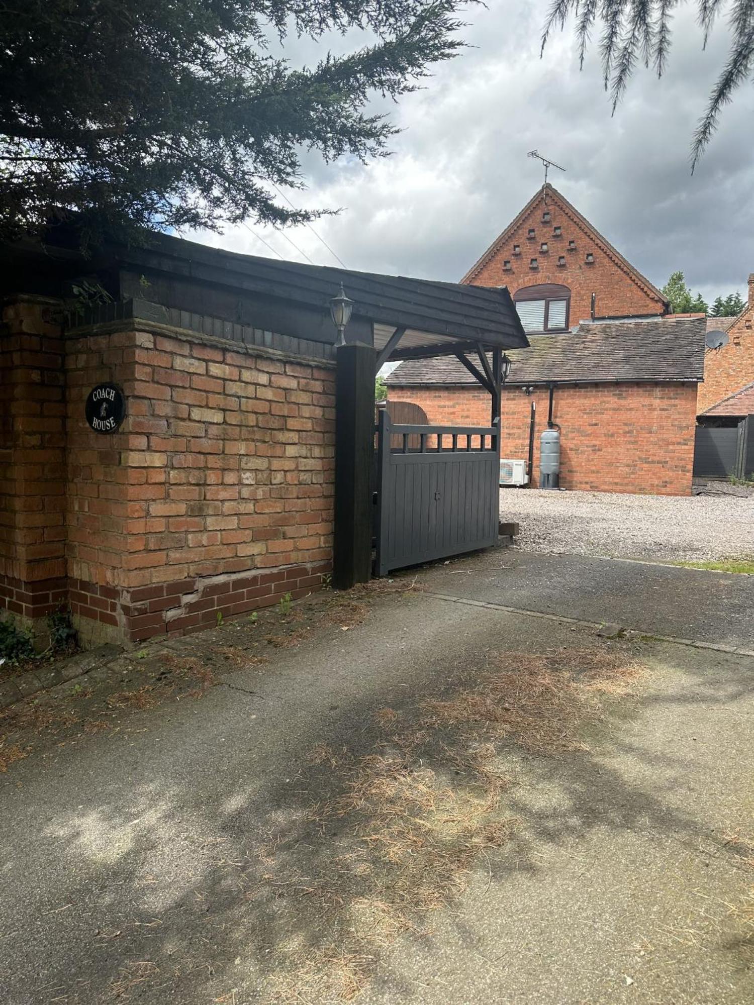 The Coach House Villa Birmingham Eksteriør bilde